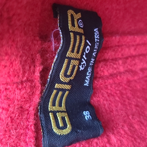 Vintage Geiger Tyrol S. red 100% wool button front sweater. EUC. Made in Austria - Picture 11 of 14